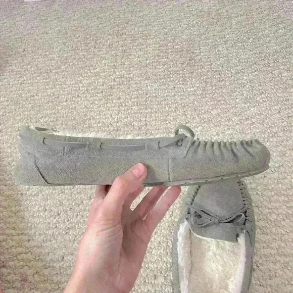 Grey Moccasins Women’s Size 9 - Picture 4 of 8